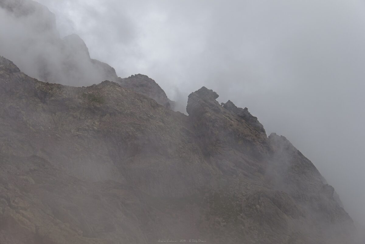 photo photographe adailydream gr20 randonnee france montagne paysage sport brouillard